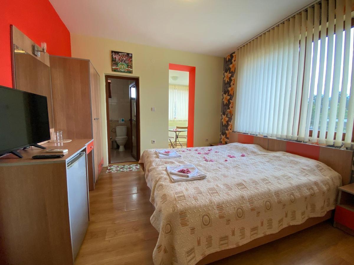 Family Hotel Kavrakovi Pavel Banya Extérieur photo