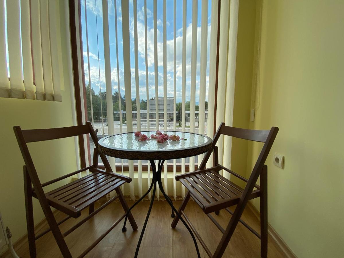 Family Hotel Kavrakovi Pavel Banya Extérieur photo